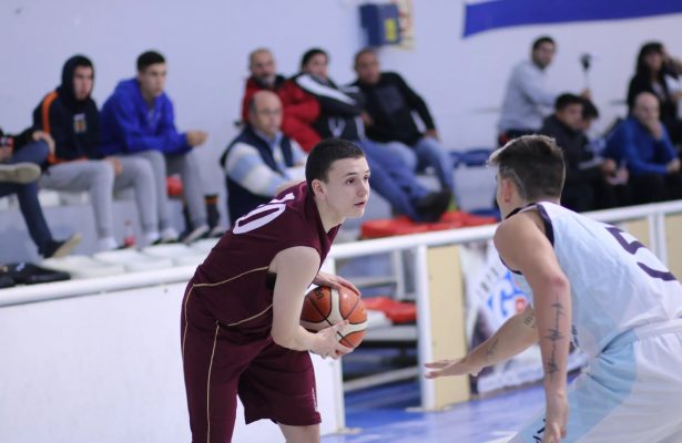 “Amo jugar al básquet”