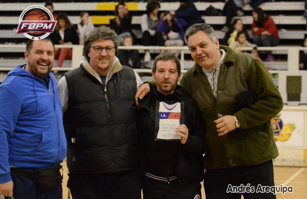 Alvaro, merecido homenaje