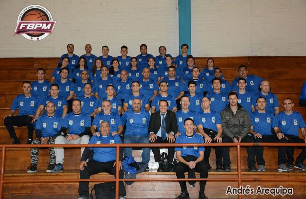 Exitosa clínica