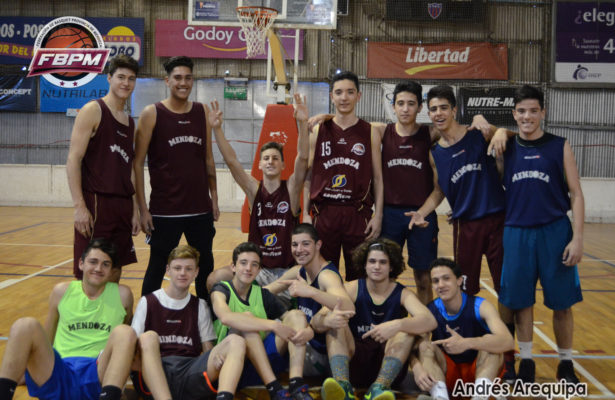 Acá está la U15…