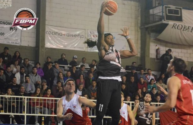 El León sacudió la melena