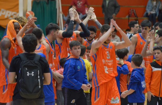 Rivadavia debutó con un triunfo en la Liga Argentina