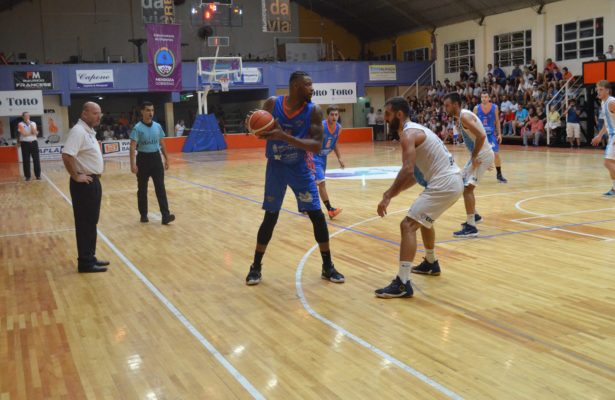 Cayó Rivadavia frente a uno de los punteros