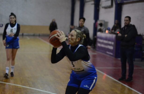 Todo el femenino a tercer partido